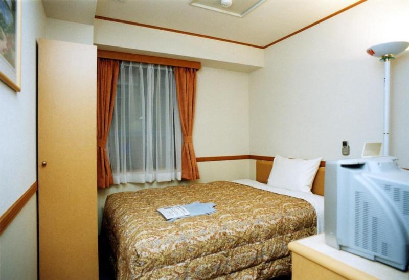 Toyoko Inn Hokkaido Sapporo-Eki Minami-Guchi Exterior photo